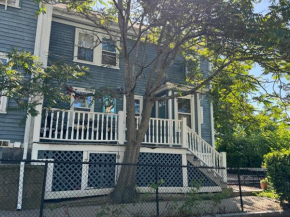 Beautiful Townhouse, 2 bedrooms, 2 bath